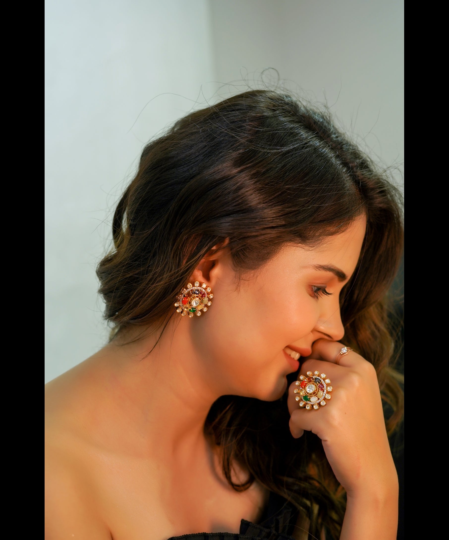 Buy Auraa Trends Navratna Kundan Necklace Set with Pearl Drops online